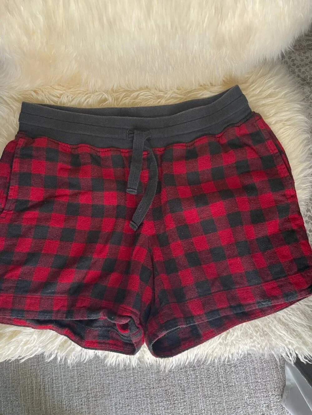 LLBEAN Buffalo Plaid Flannel Pajama Sleep Shorts, Med.